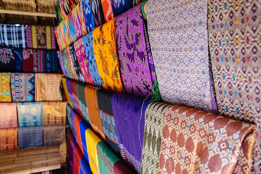 Indonesia, Sasak Village Sade, Traditional, Textile, - Dyed Products In India - HD Wallpaper 
