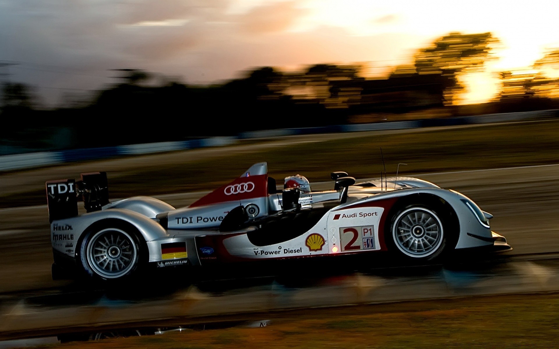 Formula 1 Race Track Hurry Auto Racing Championship - Audi R15 Tdi - HD Wallpaper 