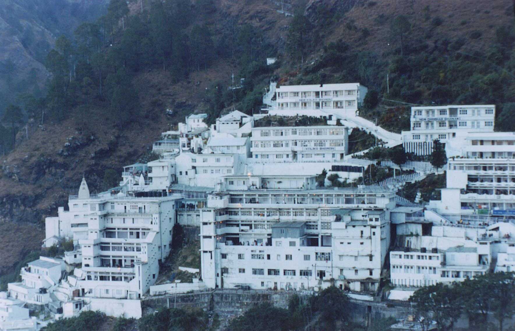 Shrine Of Shri Mata Vaishno Devi - Vaishno Devi - HD Wallpaper 