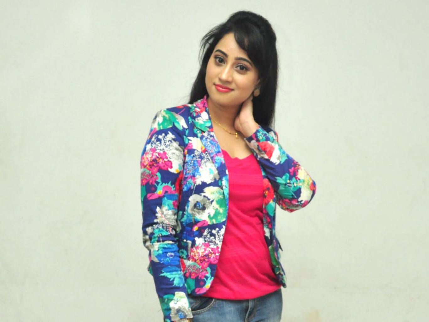 Ashwini Wallpapers - Photo Shoot - HD Wallpaper 