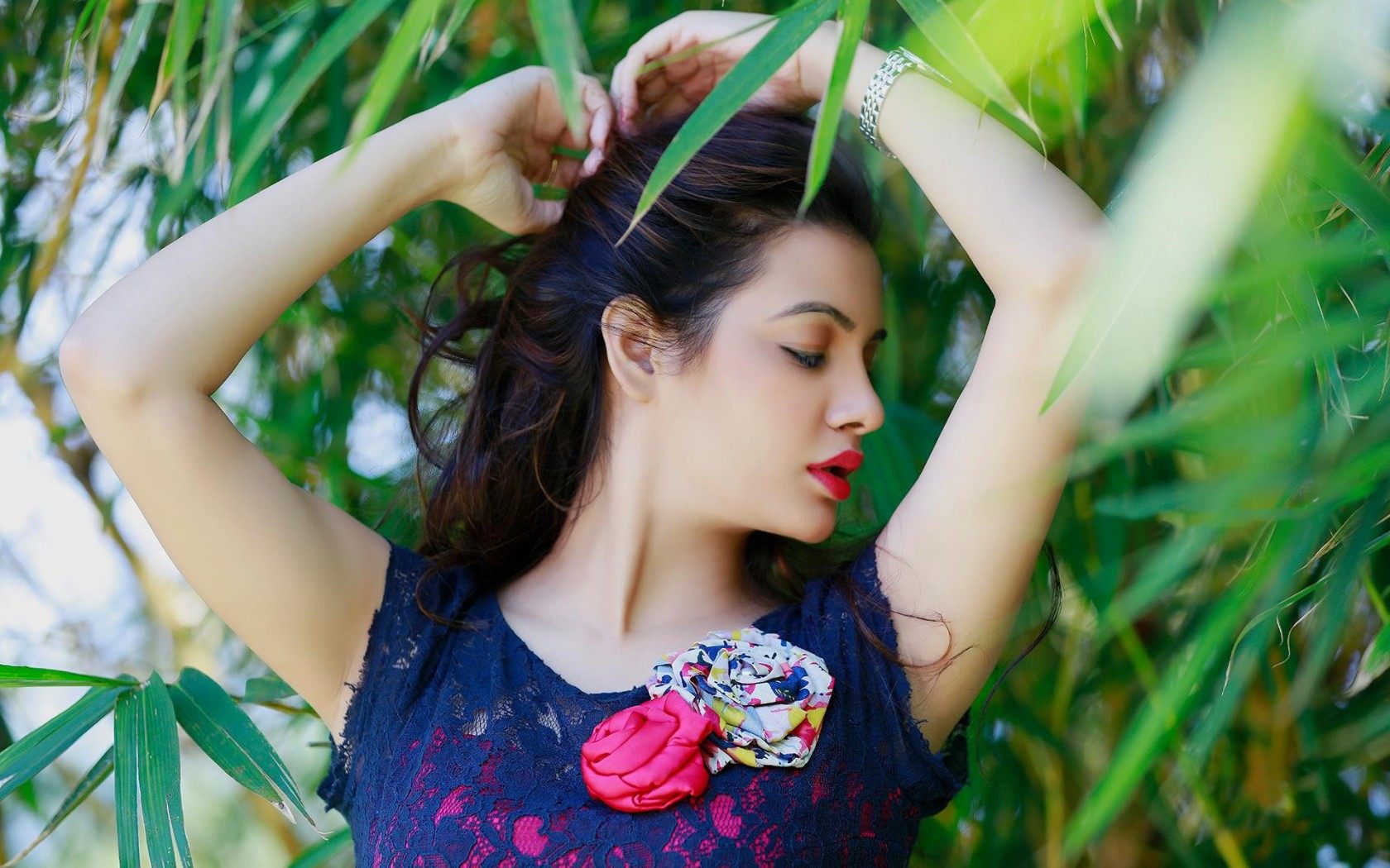 Diksha Name Wallpaper - Full Romantic Girls Hd - HD Wallpaper 