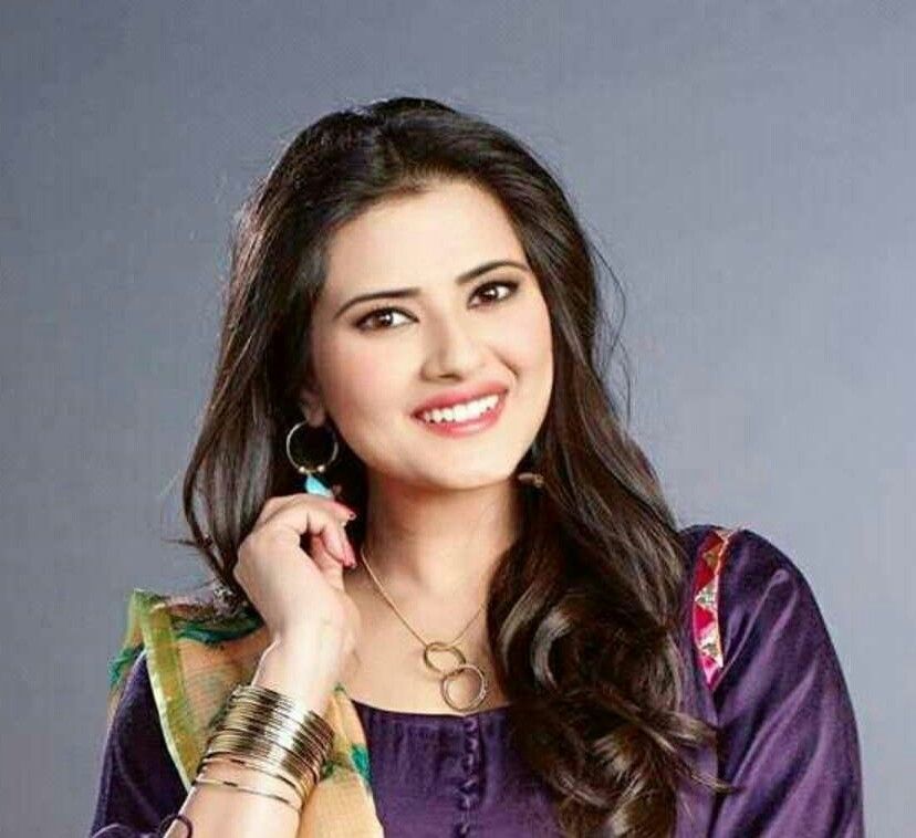 Kratika Sengar And Rubina Dilaik - HD Wallpaper 