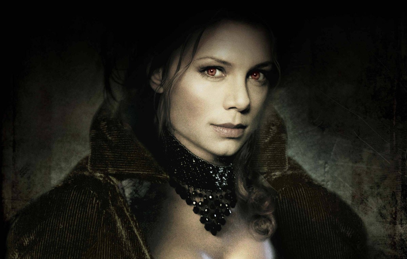 Photo Wallpaper Portrait, Red Eyes, Pete Wilson, Her - Peta Wilson League Of Extraordinary Gentlemen - HD Wallpaper 