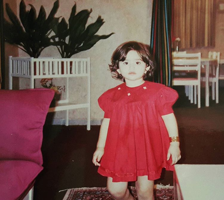 Sana In Childhood - Sana Javed Husband - HD Wallpaper 