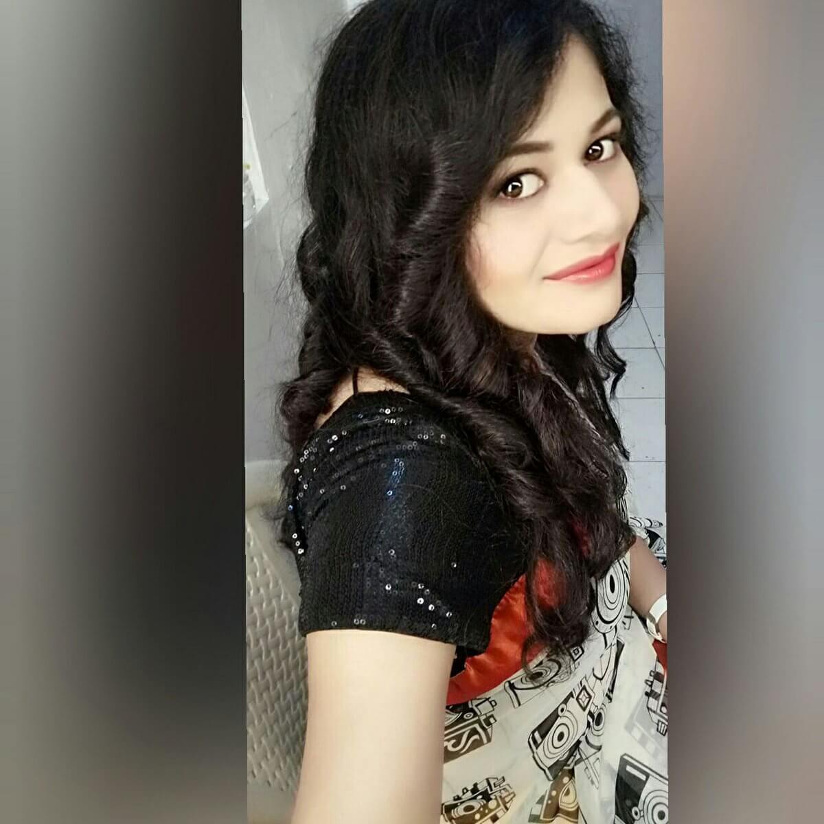 Rutuja Dharmadhikari Images - Rutuja Dharmadhikari Recent - HD Wallpaper 