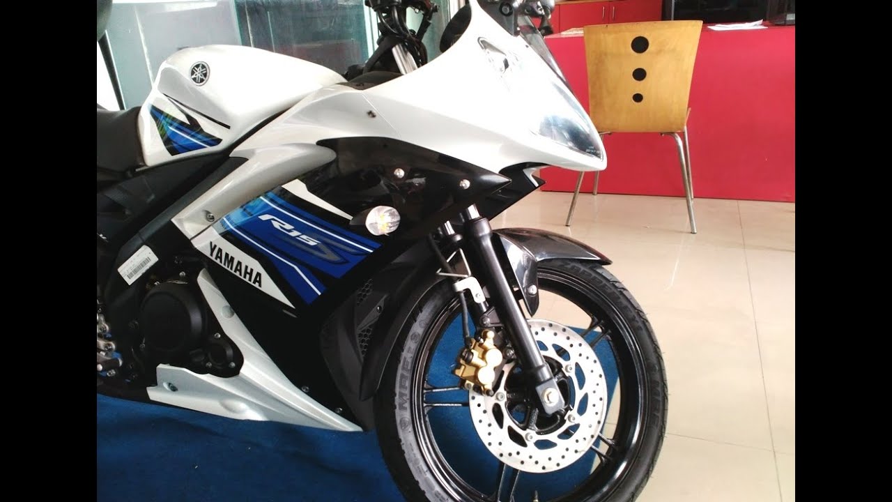 R15 S White Colour 1280x720 Wallpaper Teahub Io