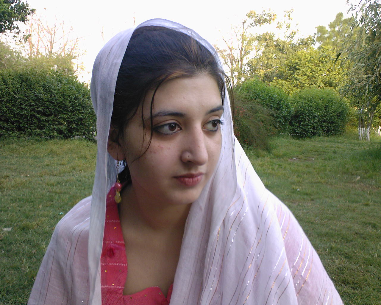 Pakistani Girls - Beautiful Pakistani Girl Hd - HD Wallpaper 