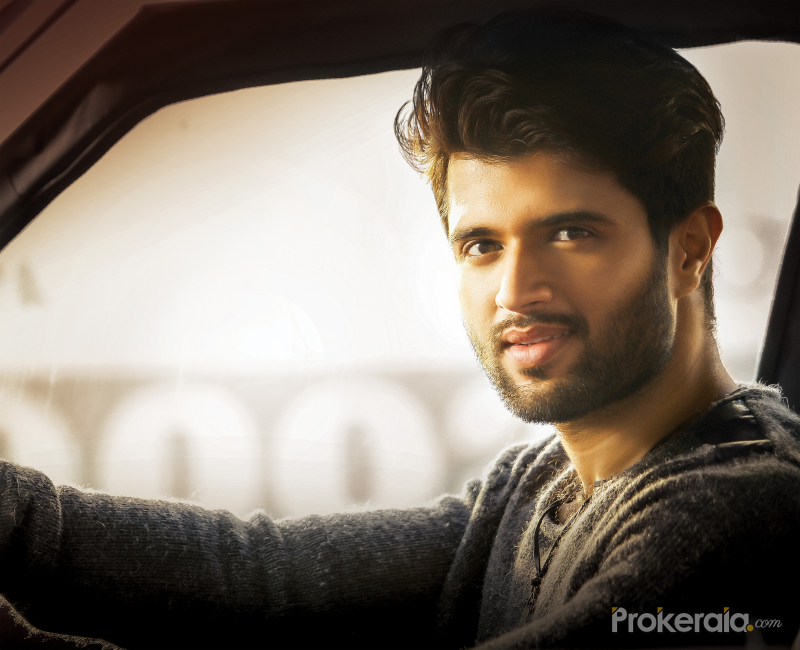 Vijay Devarakonda Hero - HD Wallpaper 