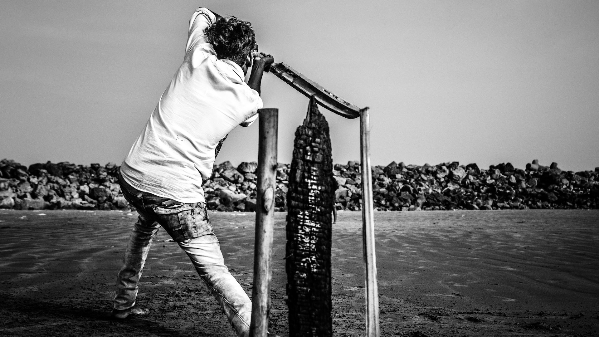 Gully-cricket - Gully Cricket Black And White Photography - HD Wallpaper 