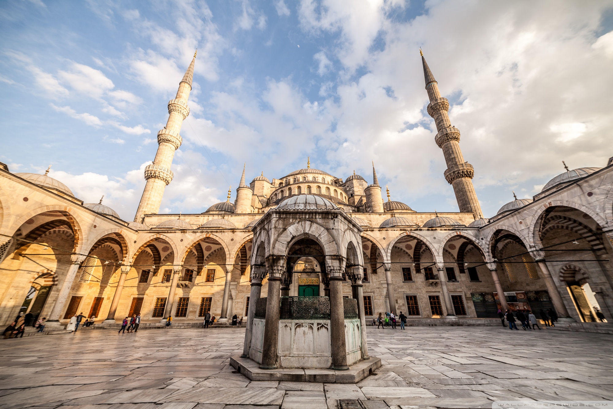 Sultan Ahmed Mosque - HD Wallpaper 