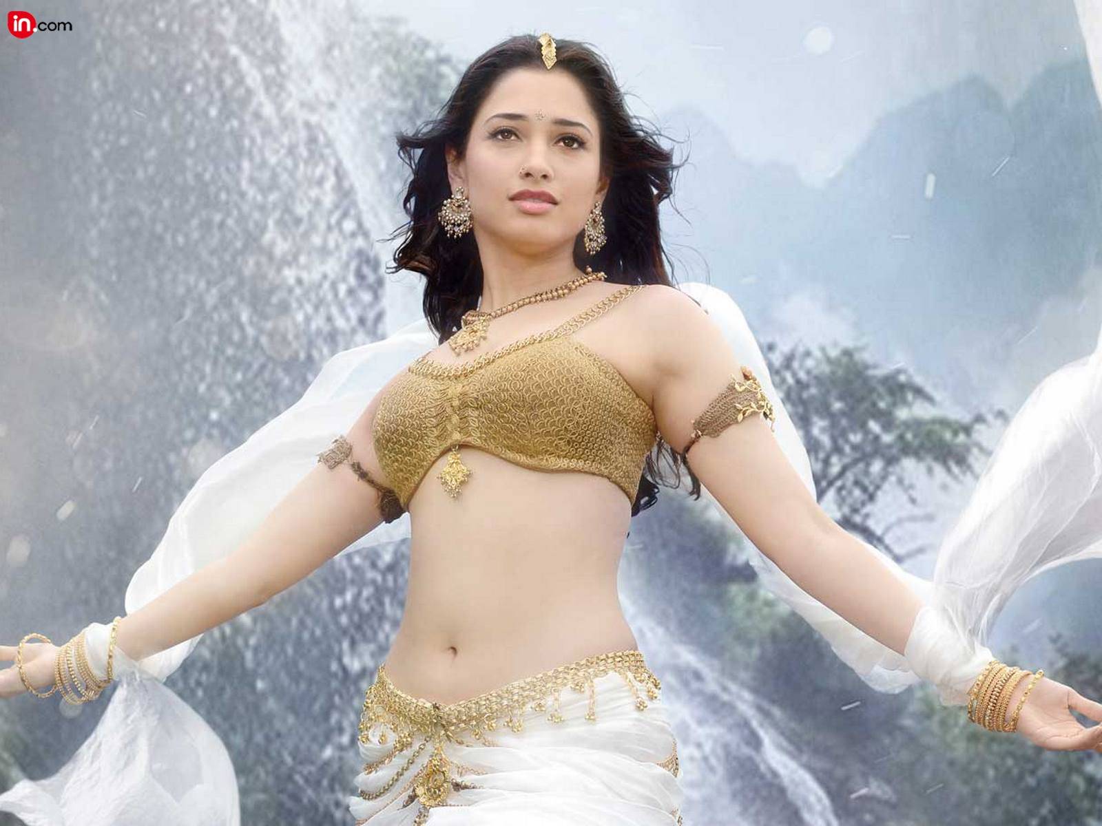 Tamanna Hd Widescreen Pics - HD Wallpaper 