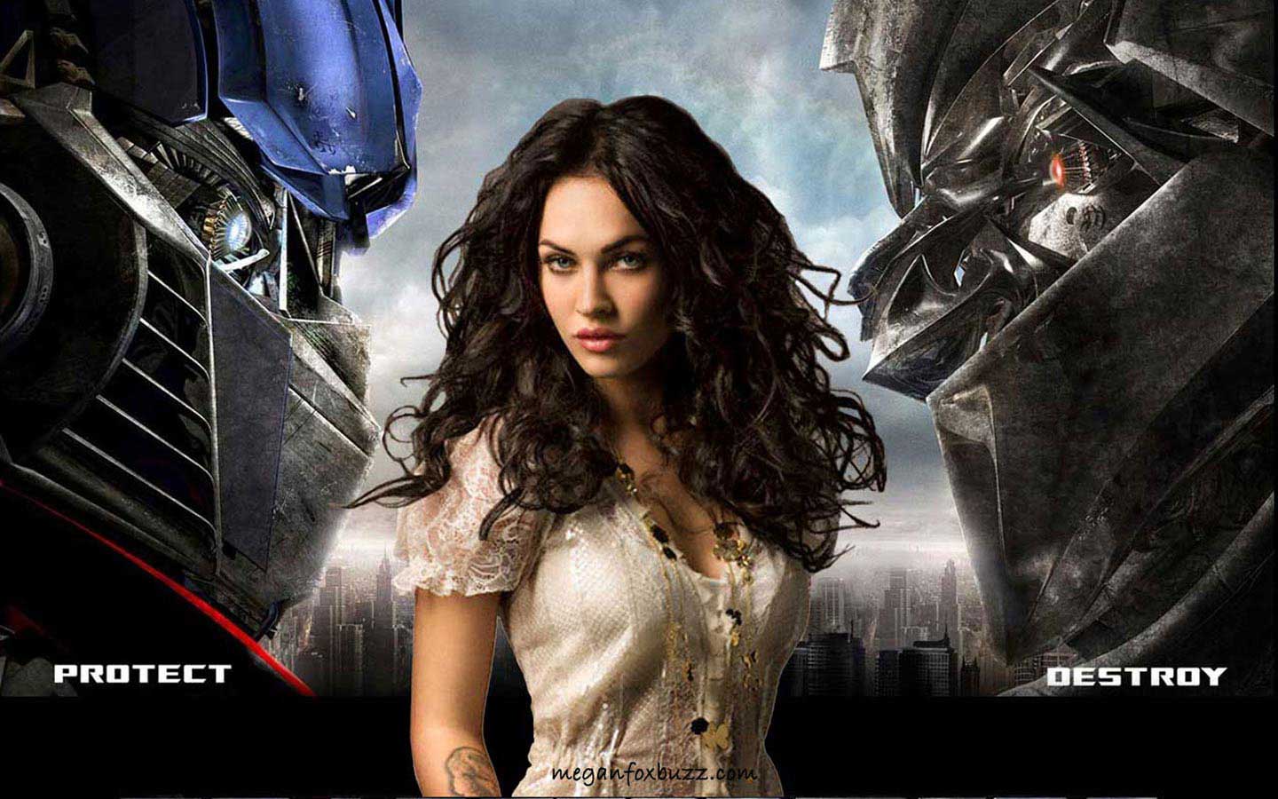 Megan Fox Wallpaper Transformers Download - Megan Fox Transformers Wallpaper Hd - HD Wallpaper 