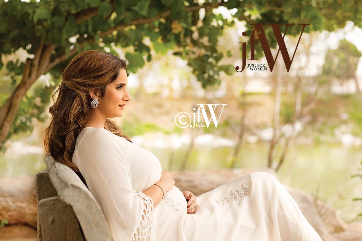 Sania Mirza Pregnancy Photoshoot - HD Wallpaper 