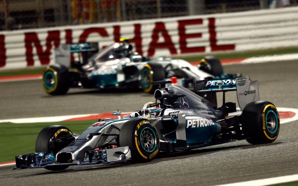 F1 Mercedes Amg Petronas Wallpaper,f1 Hd Wallpaper,mercedes - Mercedes Amg Petronas F1 Team - HD Wallpaper 