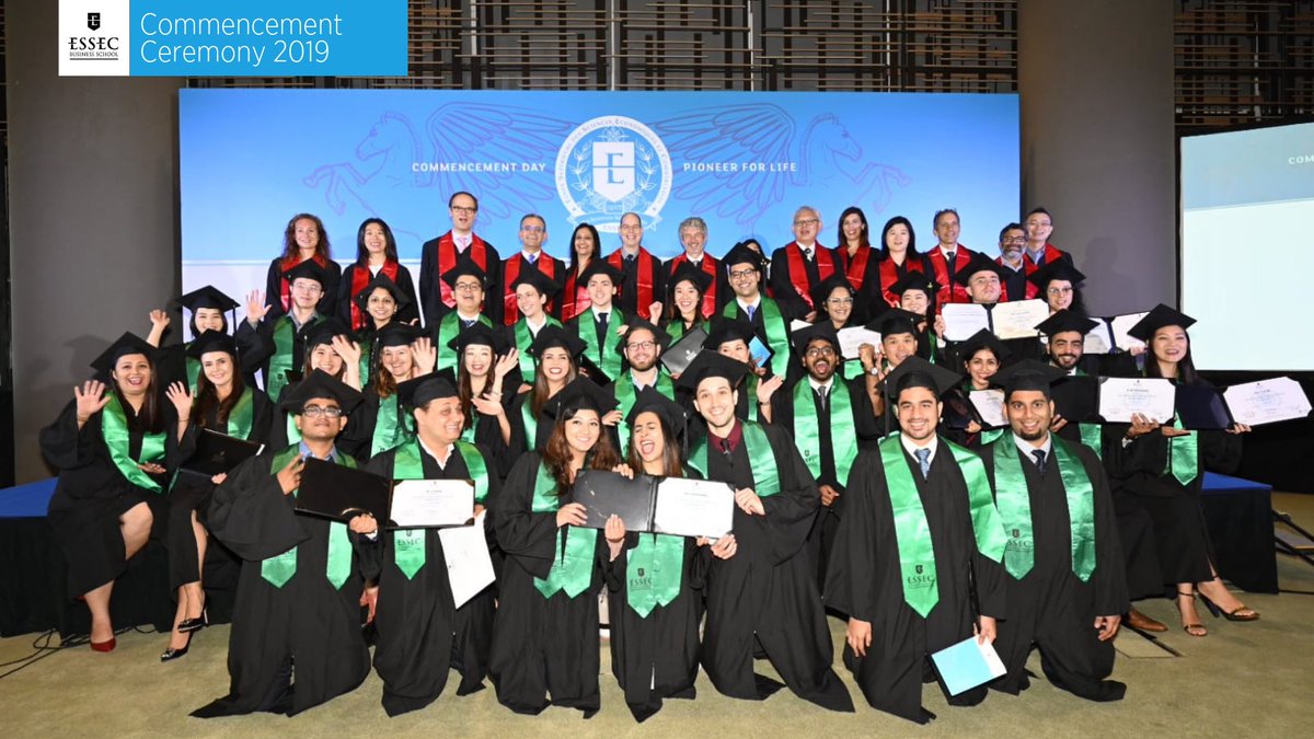 Graduation - HD Wallpaper 