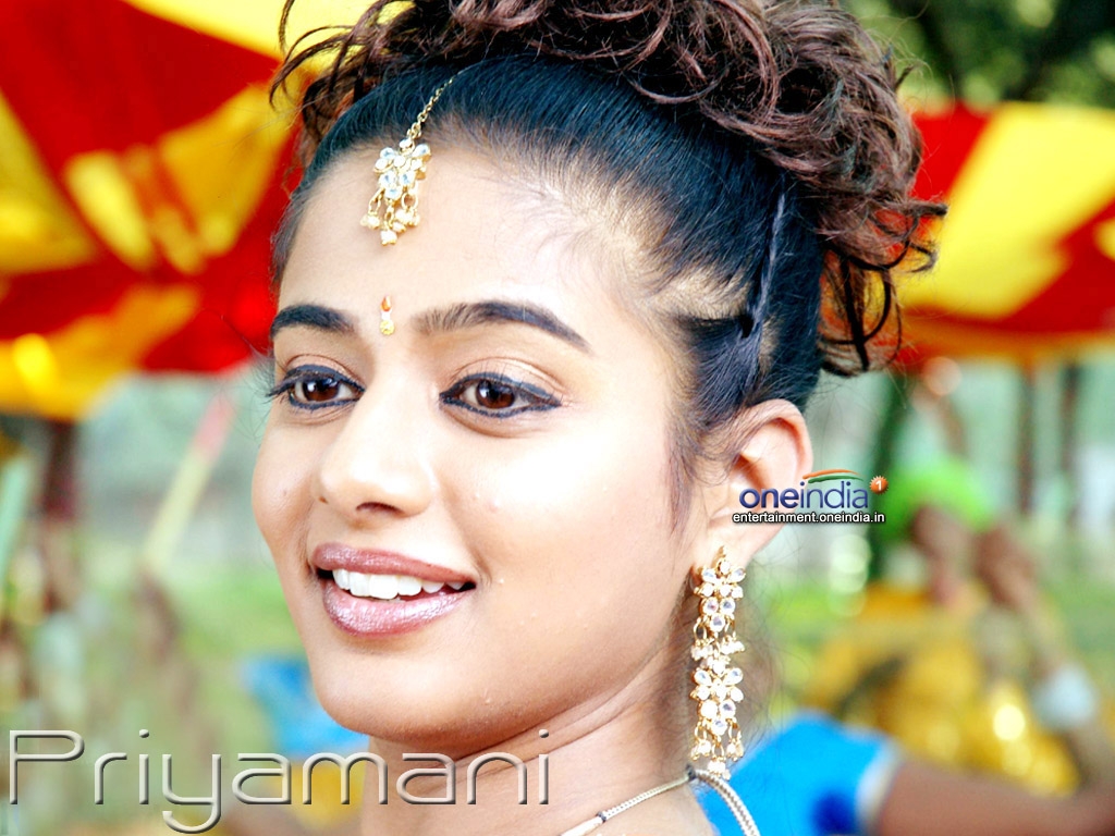Priyamani Hq - HD Wallpaper 