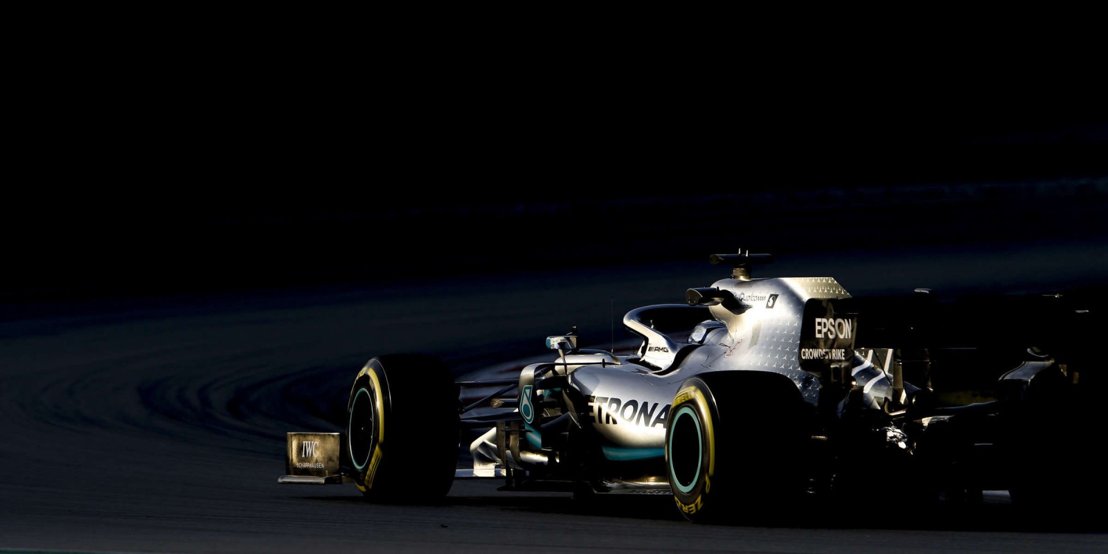 Images From The First Official Pre-season Test Of The - Formula One Car - HD Wallpaper 