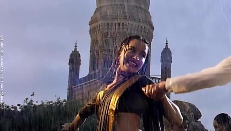 Shraddha Kapoor Saree In Ok Jaanu - HD Wallpaper 