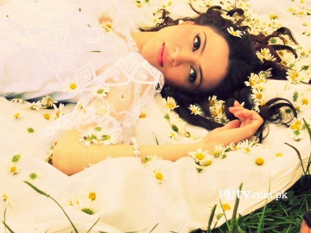 Arij Fatima Wallpaper - Girl - HD Wallpaper 