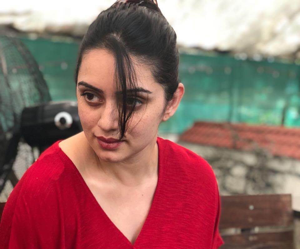 Shruti Marathe Wiki - HD Wallpaper 