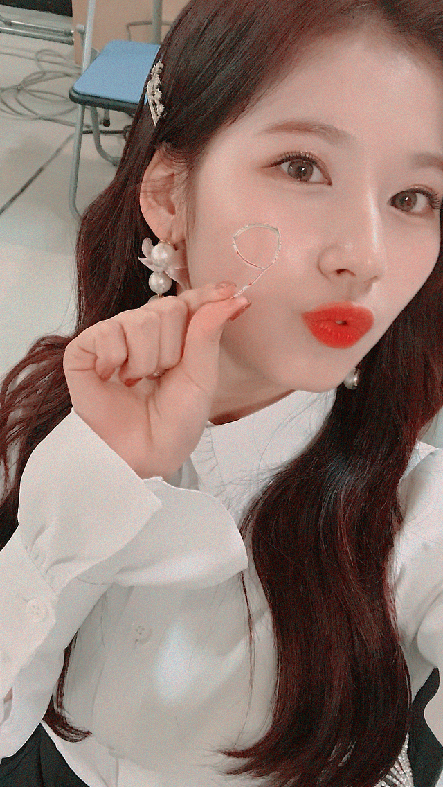 Sana Wallpapers ♥ Like Or Reblog If You Save - Sana - HD Wallpaper 