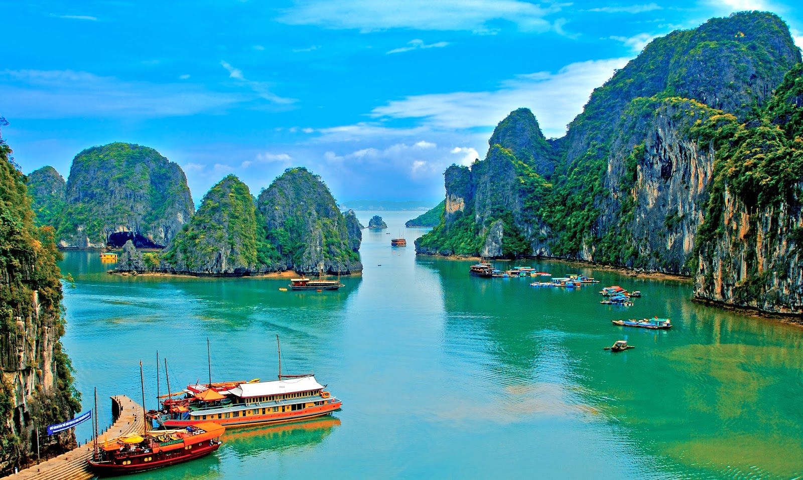 Desktop Most Beautiful Nature Scenery World On Wallpaper - Halong Bay - HD Wallpaper 