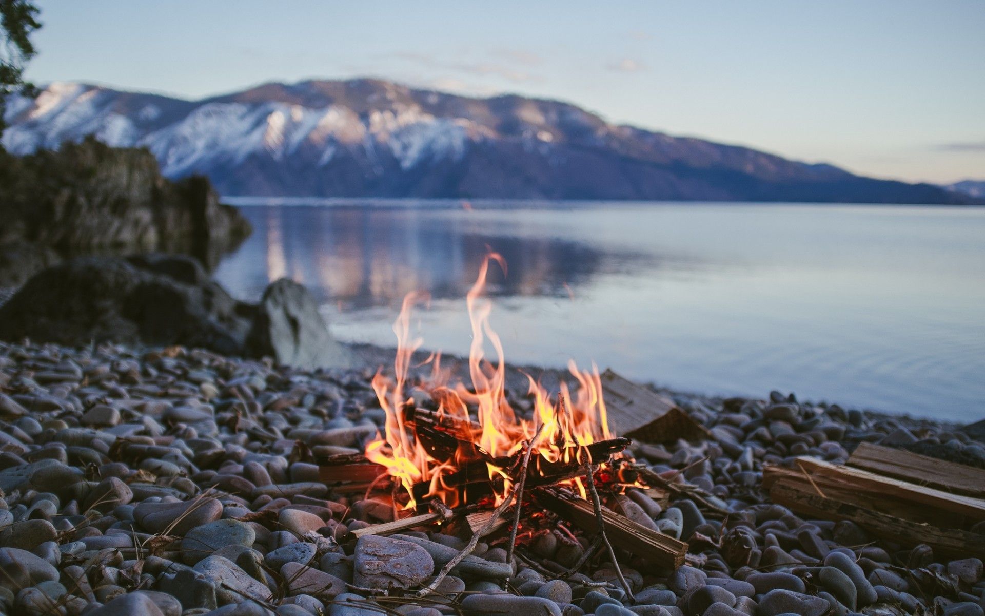 Campfire Desktop Wallpapers - Campfire Wallpaper Hd - HD Wallpaper 