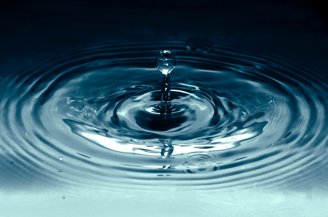 Water Droplet - HD Wallpaper 