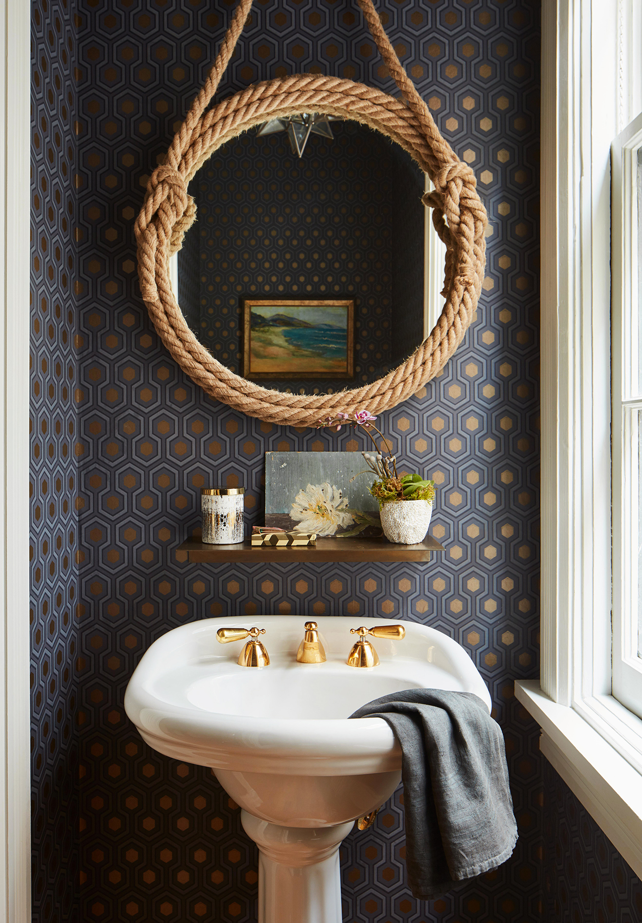 Mirror Wallpaper - HD Wallpaper 