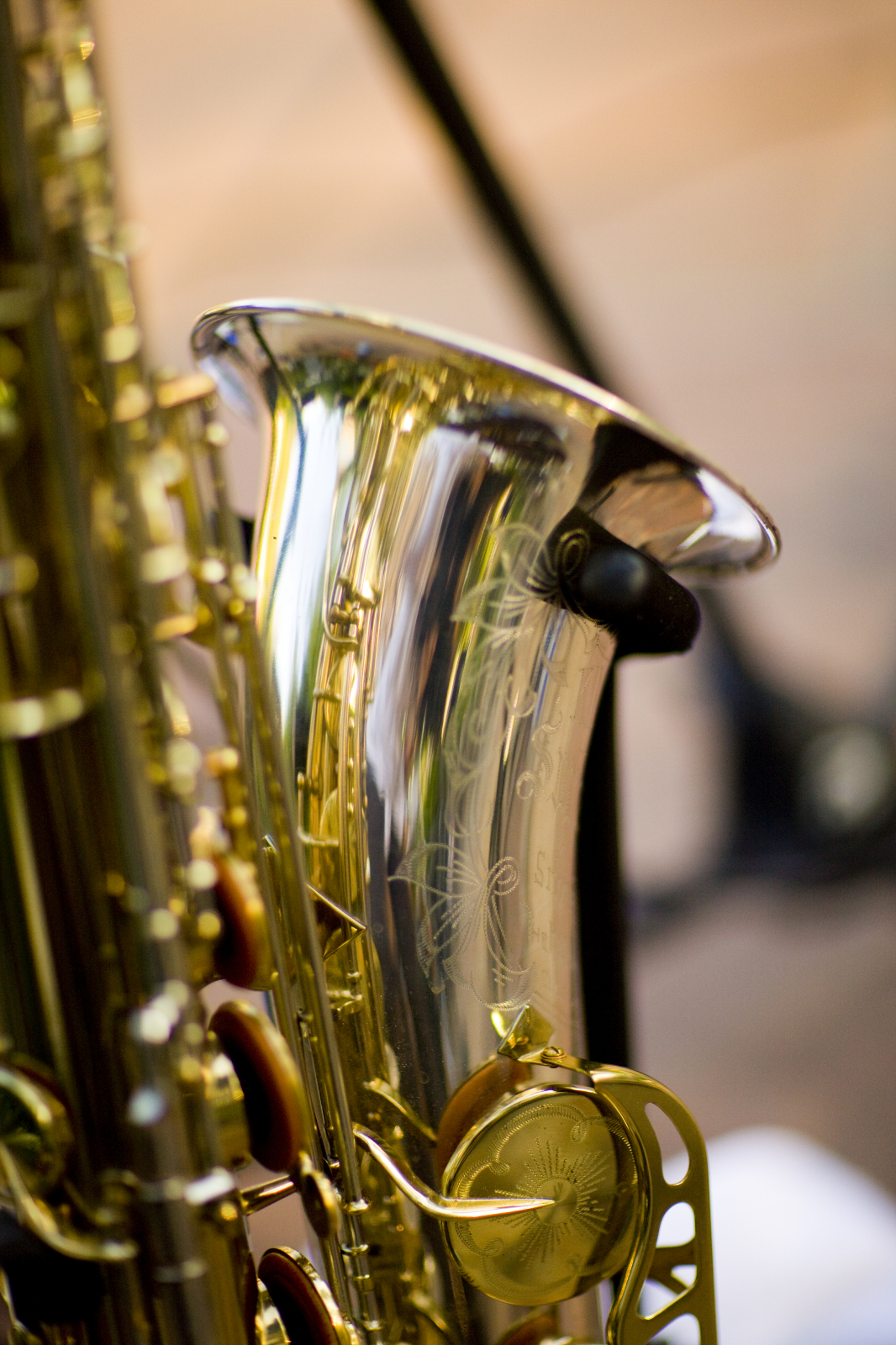Baritone Saxophone - HD Wallpaper 