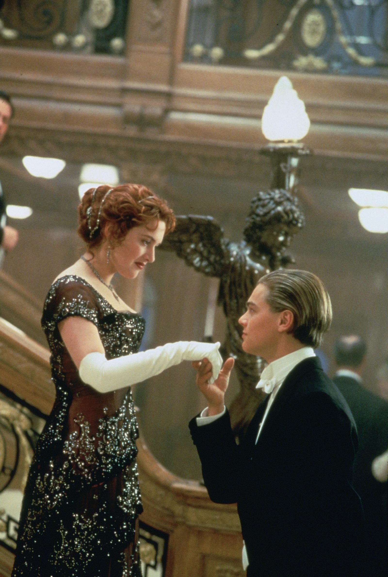 Data-src /w/full/8/0/b/156227 - Titanic Kiss Wallpaper Hd - HD Wallpaper 