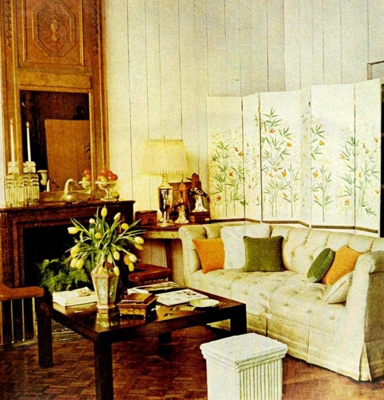 Old Wallpaper Decor Tips - Living Room - HD Wallpaper 