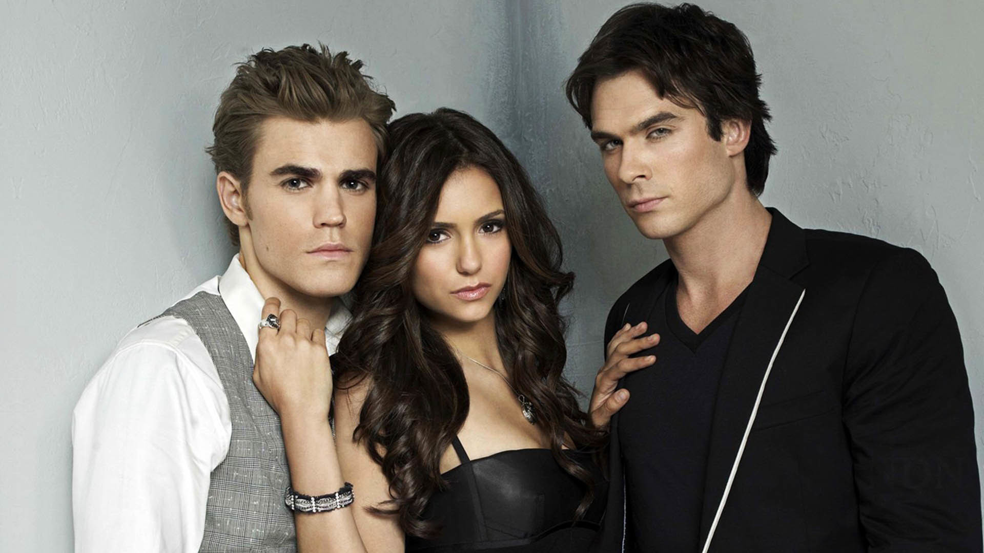 Paul Wesley, Nina Dobrev & Ian Somerhalder - Stefan Elena E Damon - HD Wallpaper 