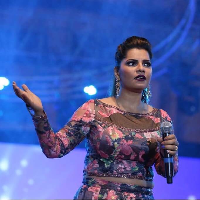 Mamta Sharma Wiki - Singing - HD Wallpaper 