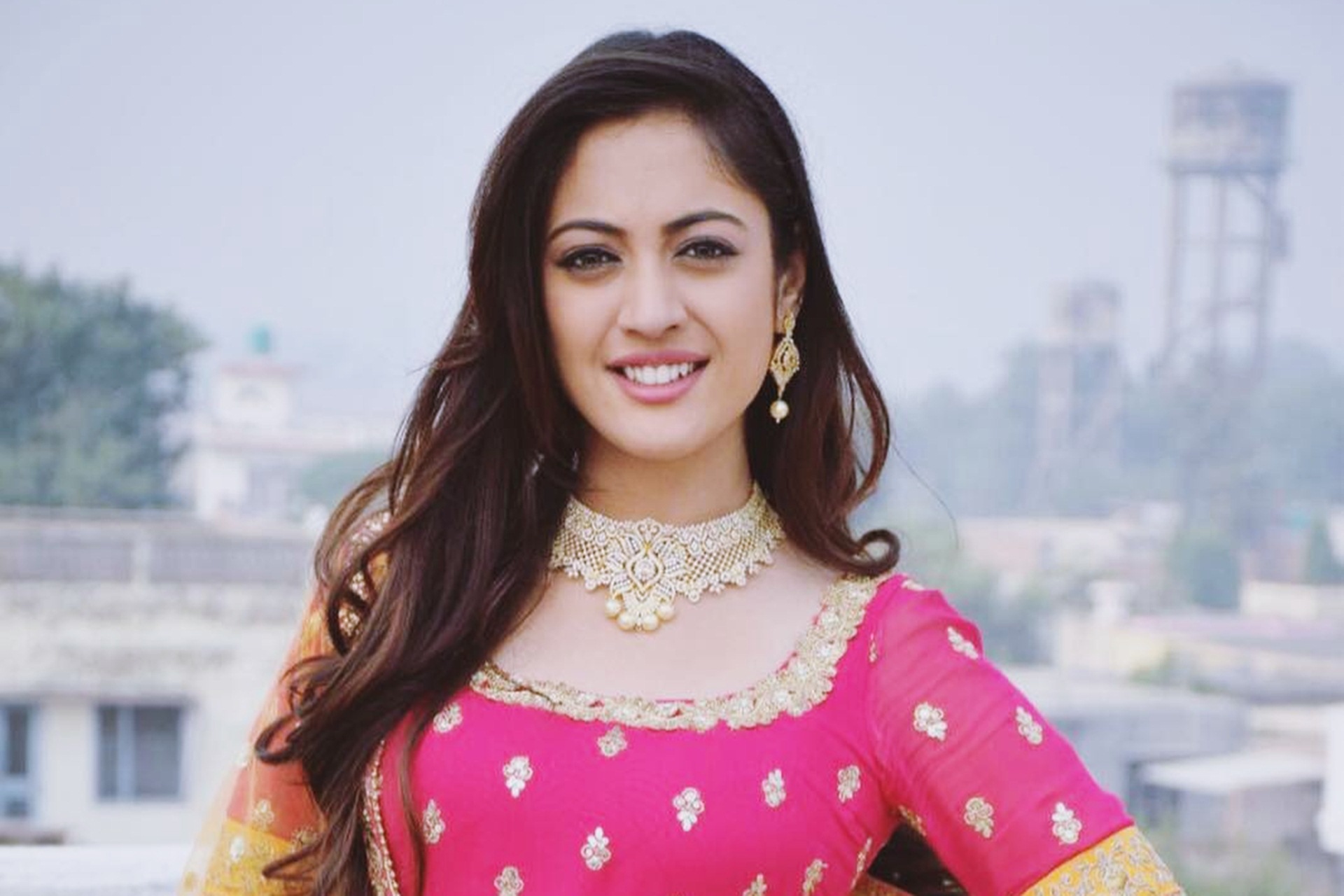 Aditi Sharma Kaleerein Wallpaper Hd - Aditi Sharma Photo Download - HD Wallpaper 