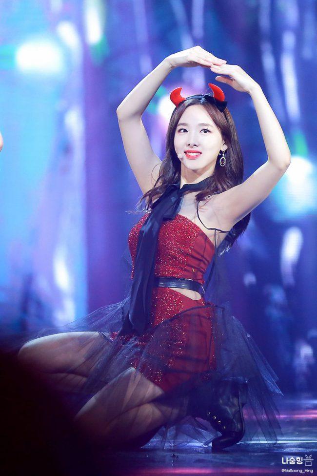 She Exudes Mischievous Aura With This Devil S Outfit - Twice Nayeon Tt Costume - HD Wallpaper 