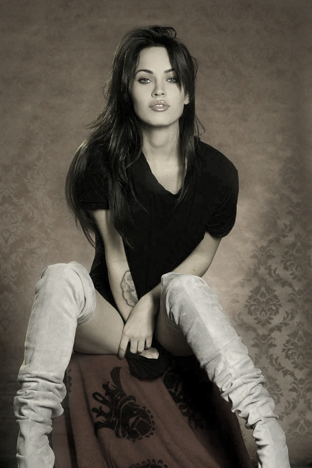 Megan Fox Sexiest Woman - HD Wallpaper 