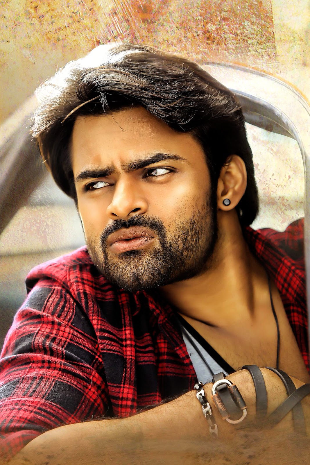 Sai Dharam Tej Supreme Movie - HD Wallpaper 