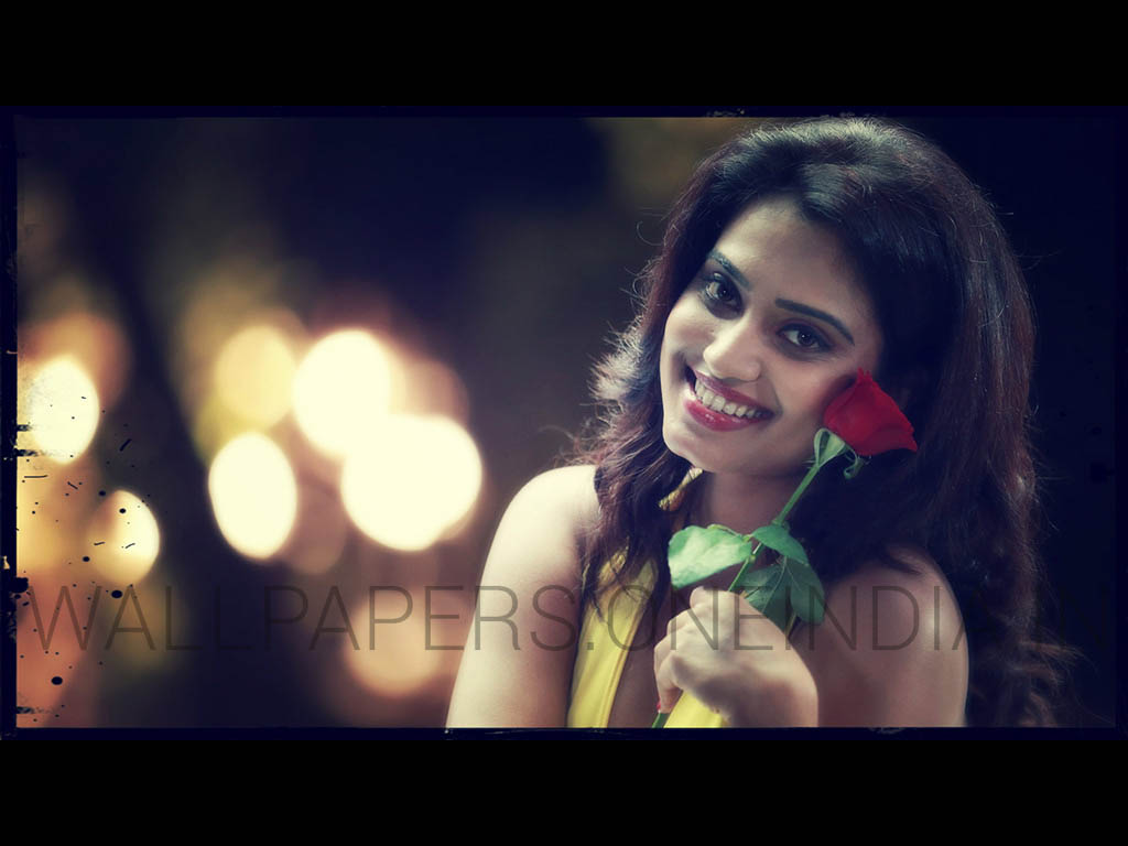 Dimple Chopade Hot Sexy - HD Wallpaper 
