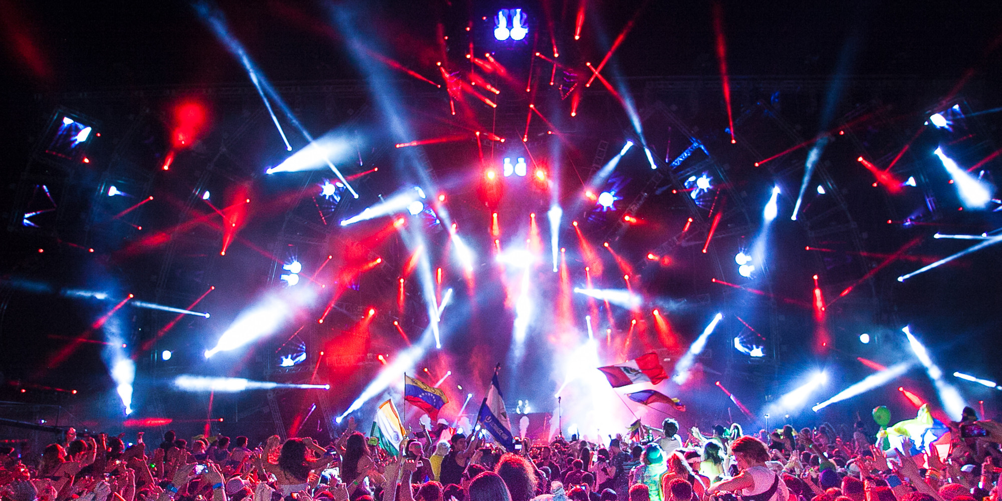Go Inside Ultra Music Festival 2014 With These Giant - Ultra Music Festival Light - HD Wallpaper 
