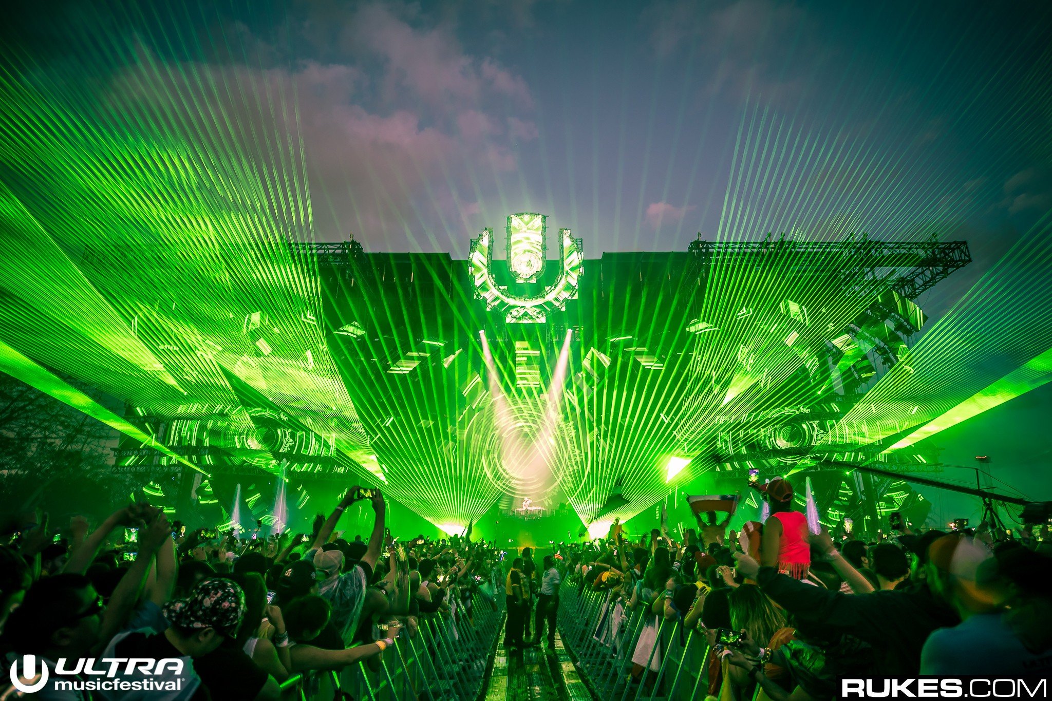 Ultra Music Festival 2011 - HD Wallpaper 