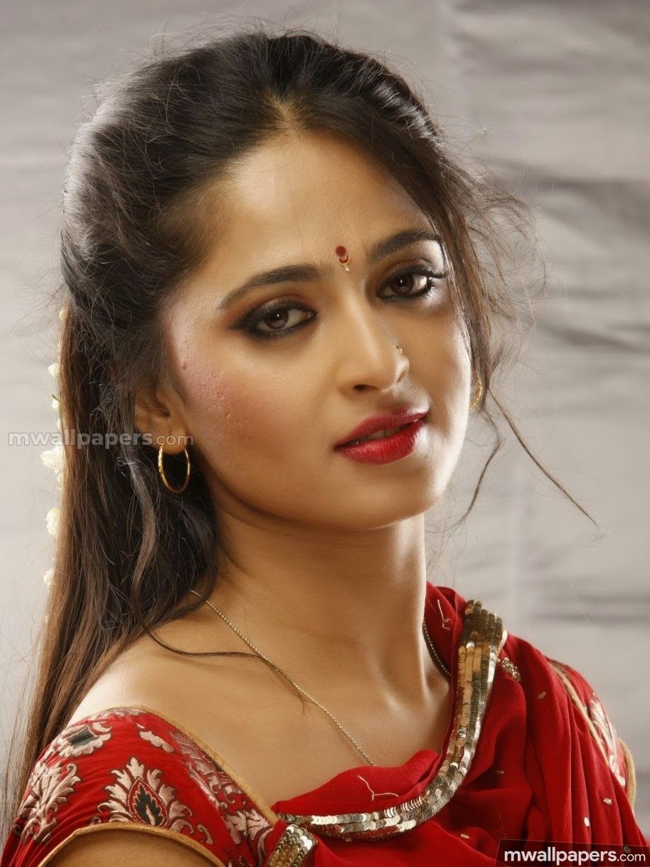 Anushka Shetty Hot Pics Hd - HD Wallpaper 