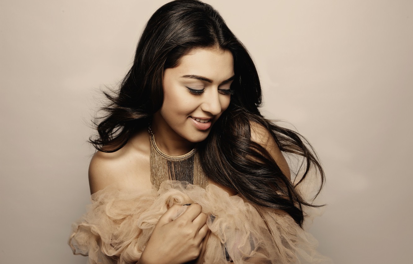 Photo Wallpaper Hot, Sexy, Telugu, Gingerid, Hansika, - Hansika Motwani In House - HD Wallpaper 