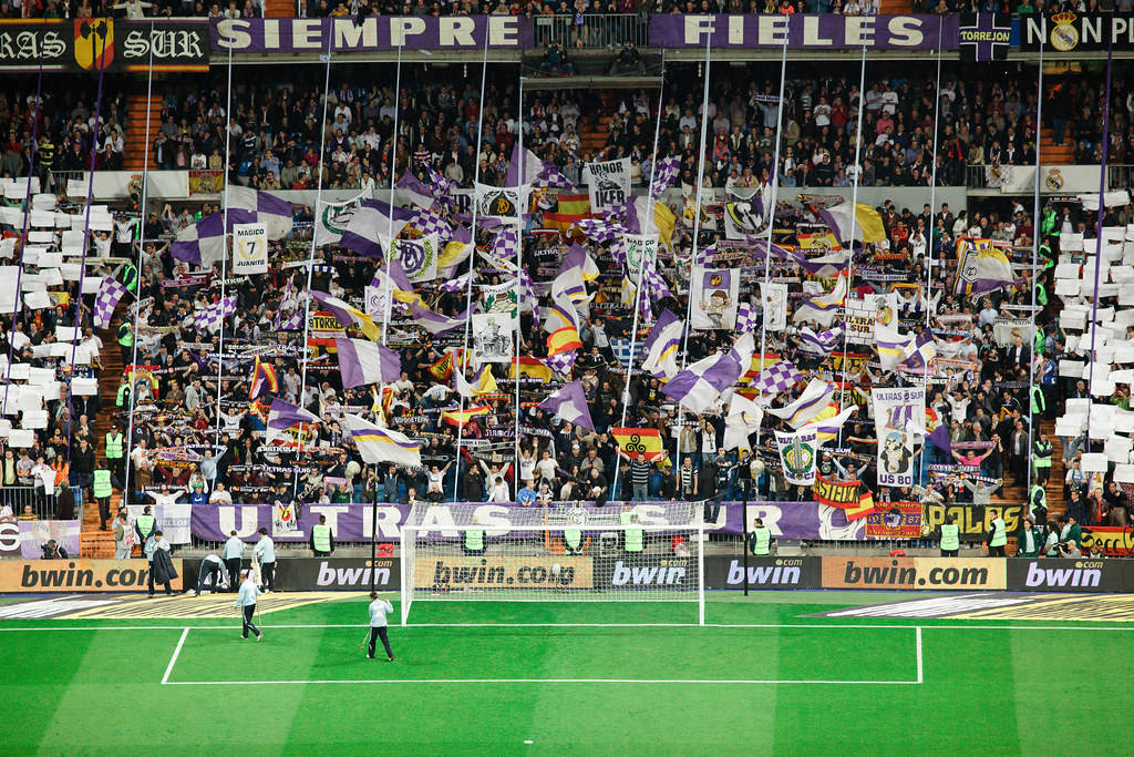 Fans Ultras Sur Real Madrid - HD Wallpaper 