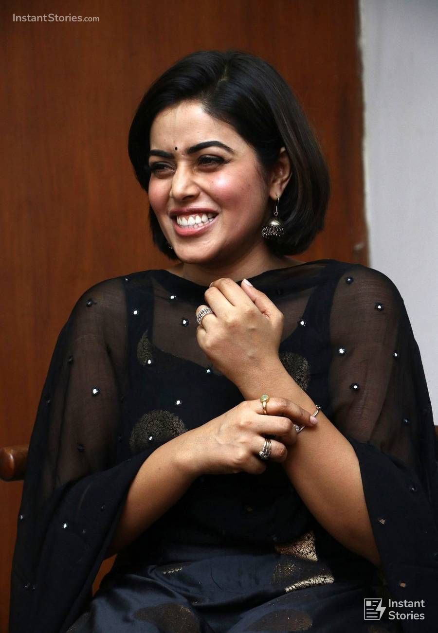 Shamna Kasim Hot Hd Photos From Blue Whale Tamil Movie - Sari - HD Wallpaper 