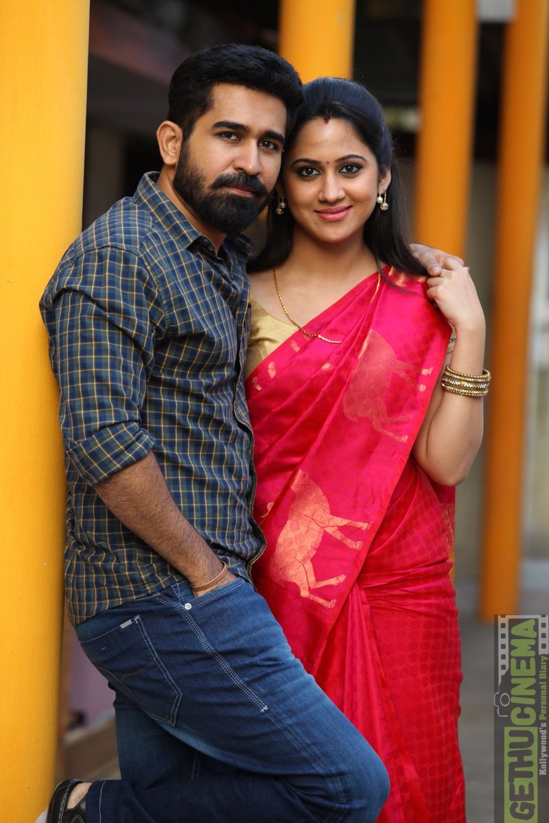 Yaman - Vijay Antony And Miya George - HD Wallpaper 