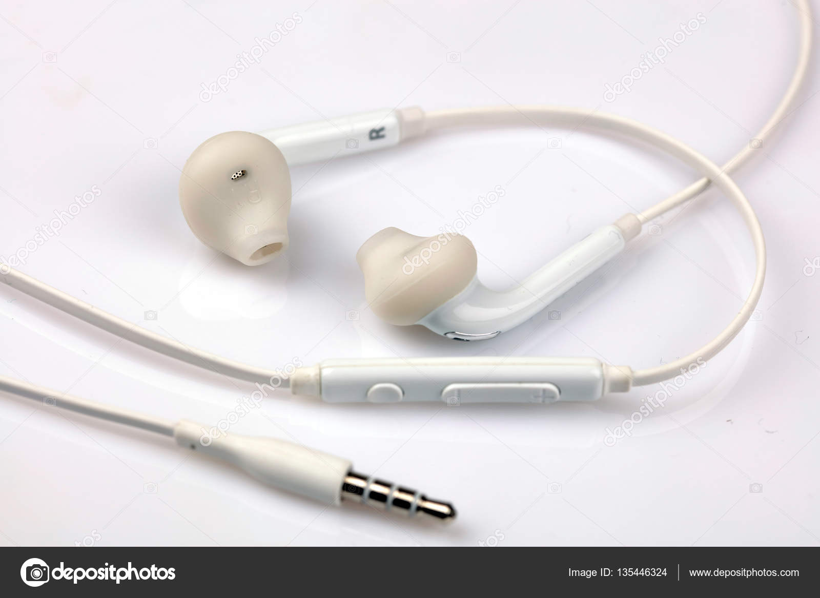 Headphones - HD Wallpaper 