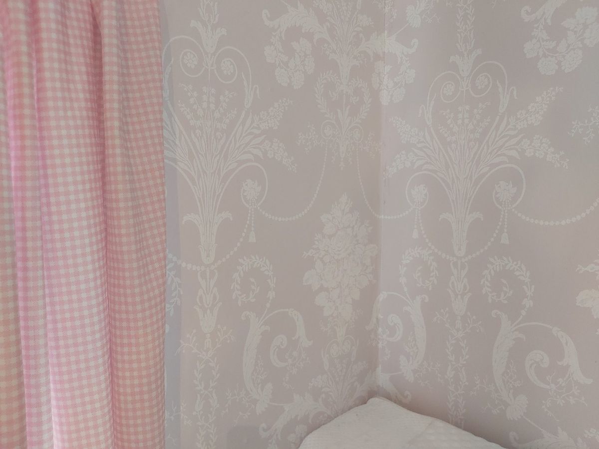 3 Rolls Of Unopened Laura Ashley Josette Wallpaper - Wallpaper - HD Wallpaper 