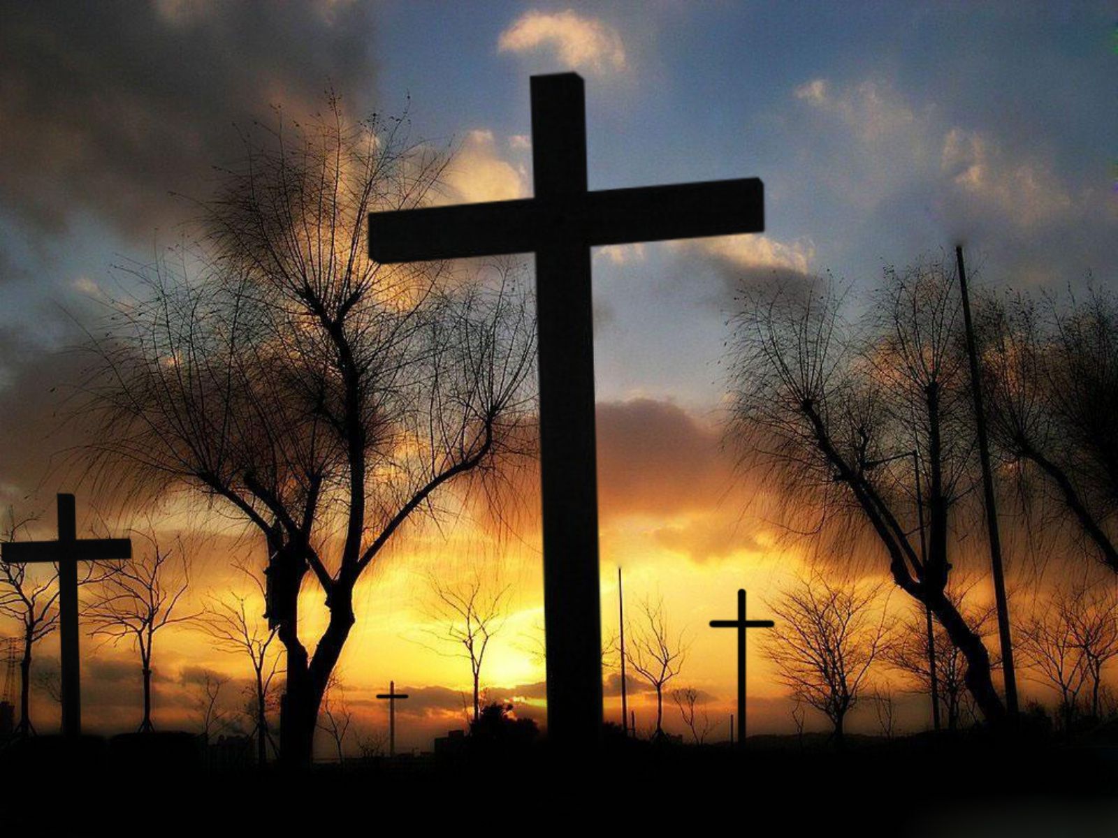 Cross Field Christian Wallpaper Free Download - Crosses In A Field - HD Wallpaper 