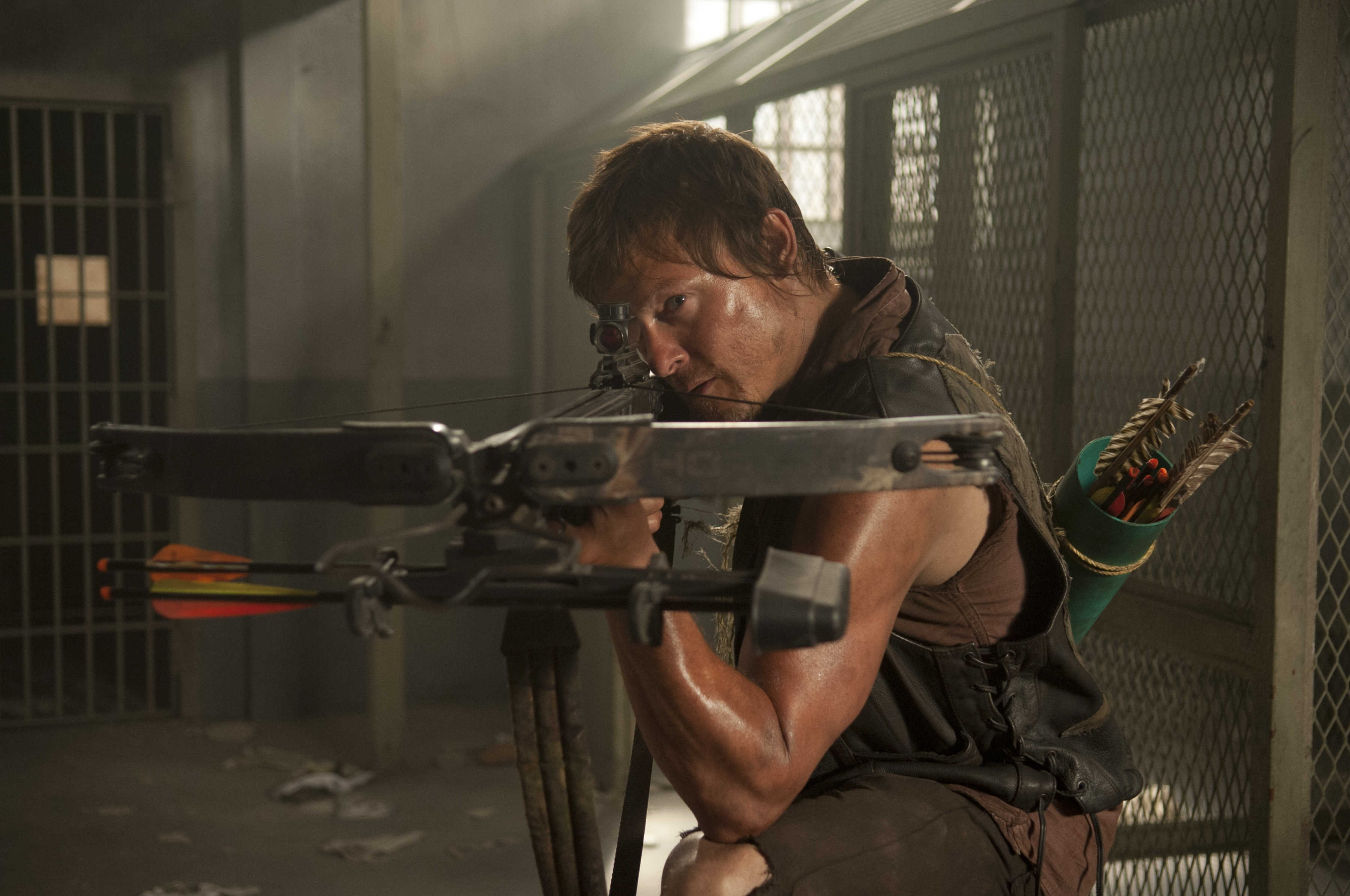 Daryl Dixon With An Arrow - HD Wallpaper 